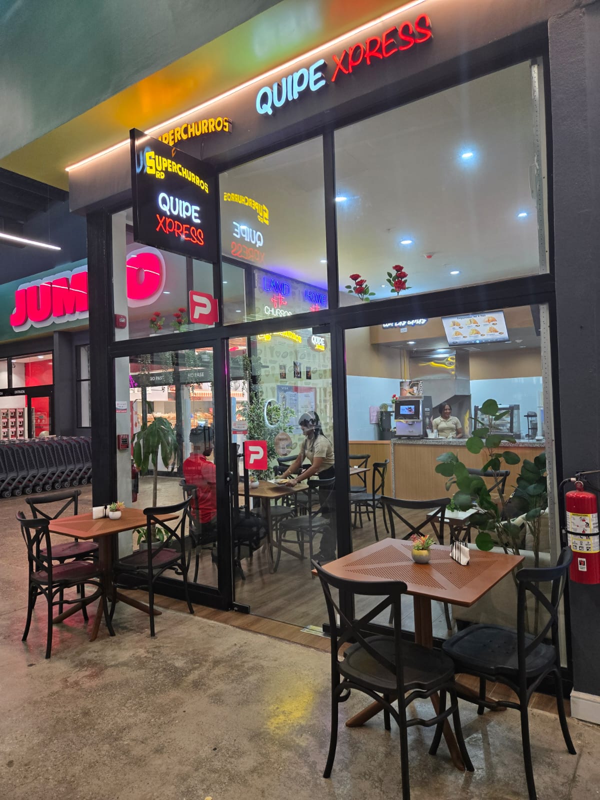 Fachada Superchurros RD