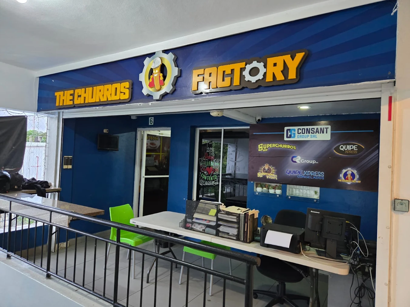 Fachada de The Churros Factory